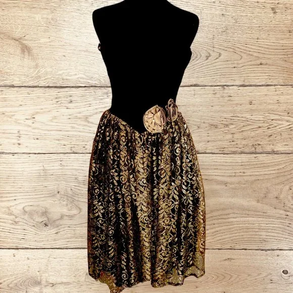 green emerald velvet dress Vintage 1990s Jessica McClintock Gunne Sax Black and Gold Corset Top